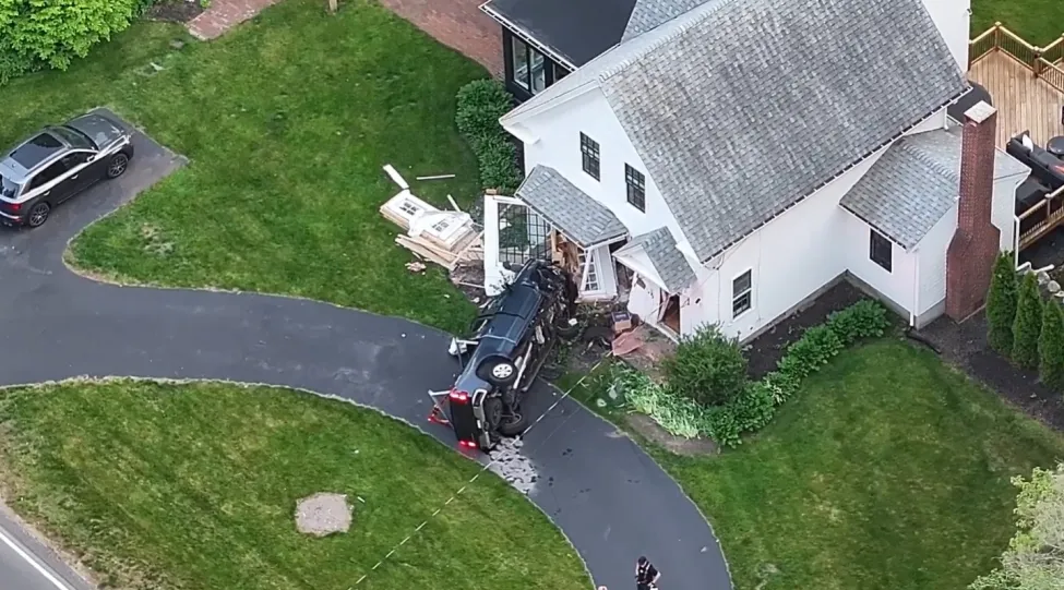 Tragic Hanson Crash: 57-Year-Old Driver Dies After Pickup Trucks Slams Into High Street Home 1 hanson-mass-pickup-crash
